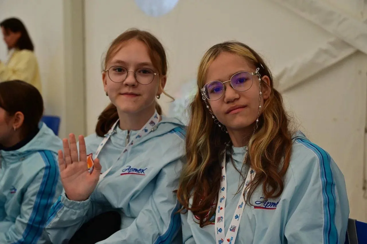 На смене ФАДН России «Виват, Россия! Виват, Артек!» прошла программа «КИБЕРграмотность: российская ц