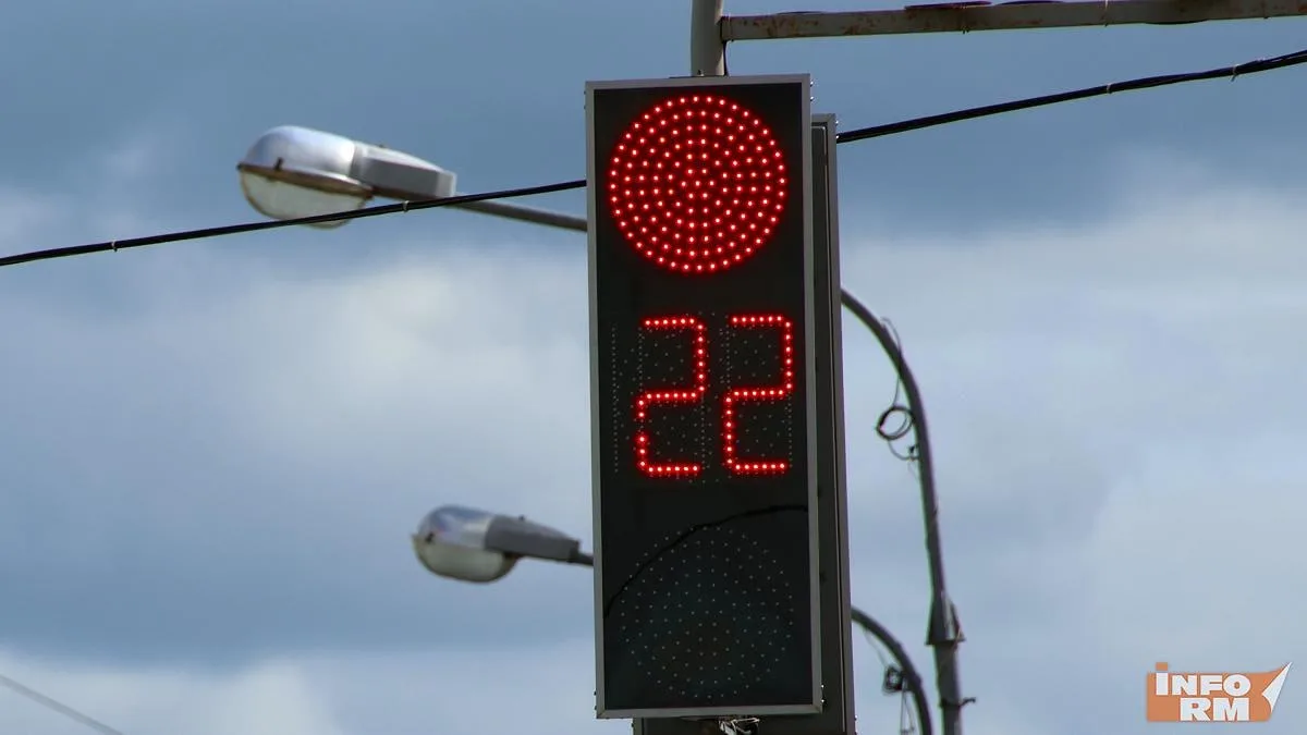 🚦На одном из центральных перекрёстков Саранска отключат светофор.

Администрация городского округа 