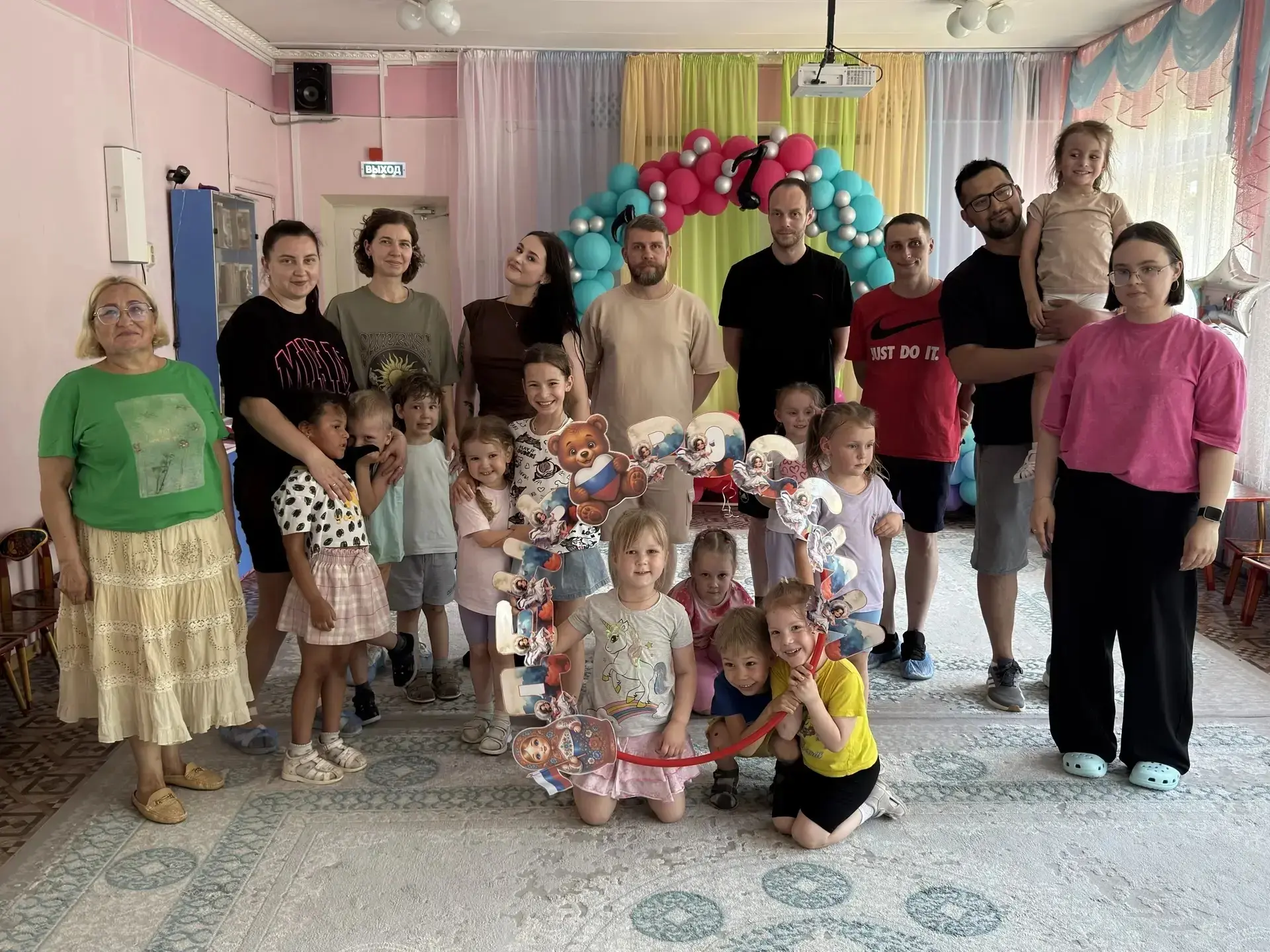 Веселые старты ко Дню России в нашем детском саду! 🎉
В группе "Белочка" прошло замечательное меропр