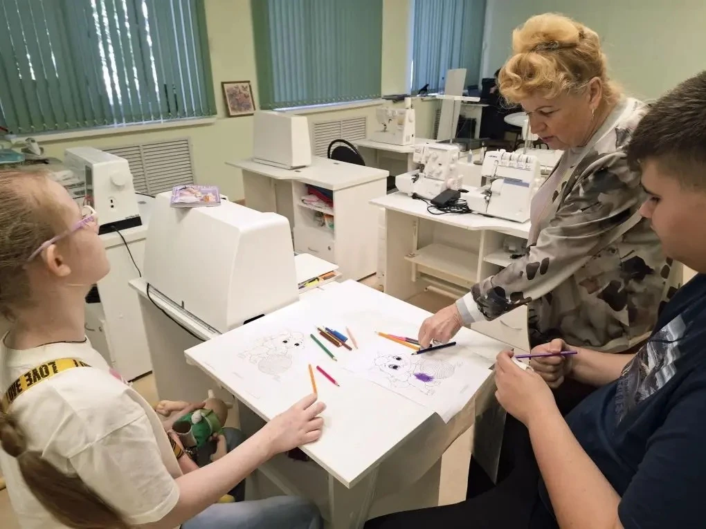 Воспитанники образовательного проекта "Лукоморье" приняли участие в работе творческих мастерских "Ве