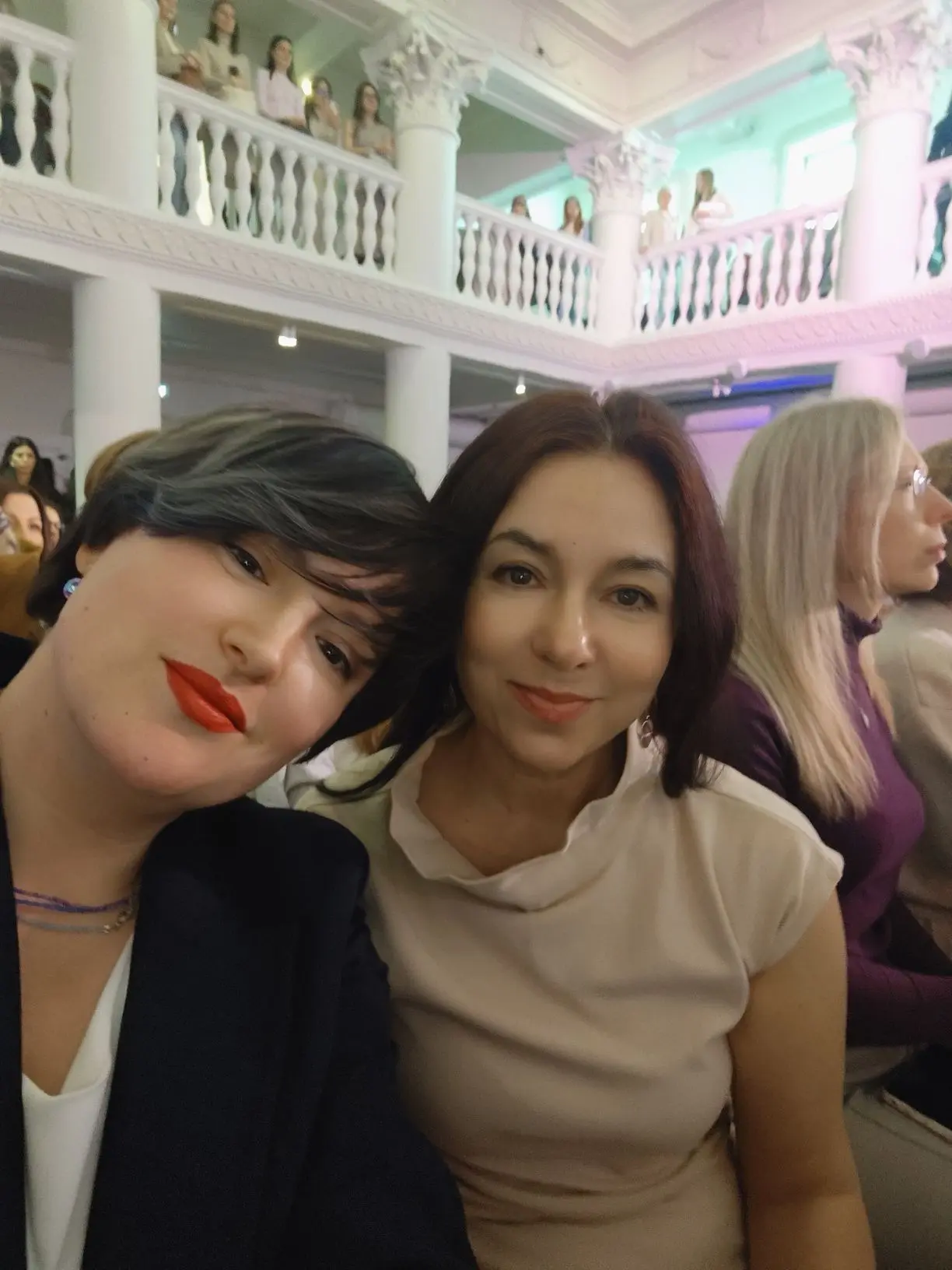 Сегодня в Заре проходит женский форум, организация мероприятия на высоте!