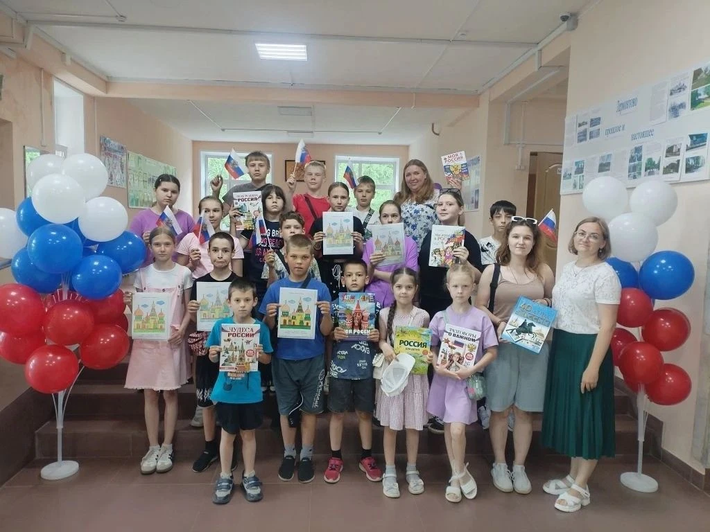 12.06.26 "С чего начинается Родина....", посвящённый Дню России. 12 июня лагерь "Солнышко" окунулся 