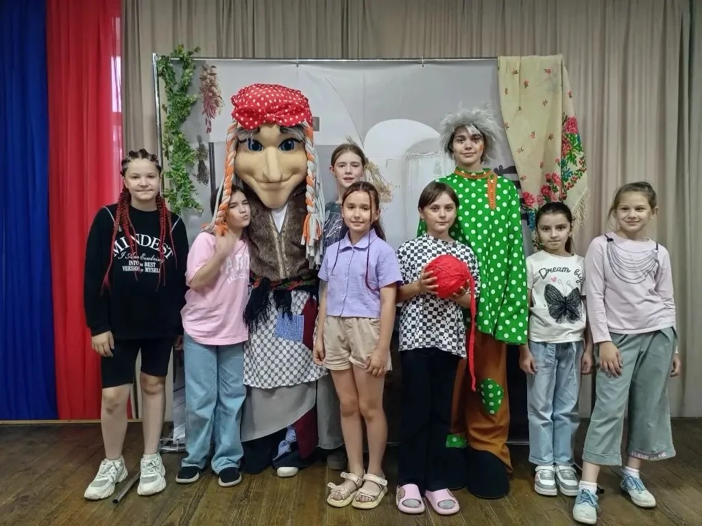 18 июня – день народных традиций и дружбы в лагере «Прометей»!  ☀️

Утро началось с завтрака и актив