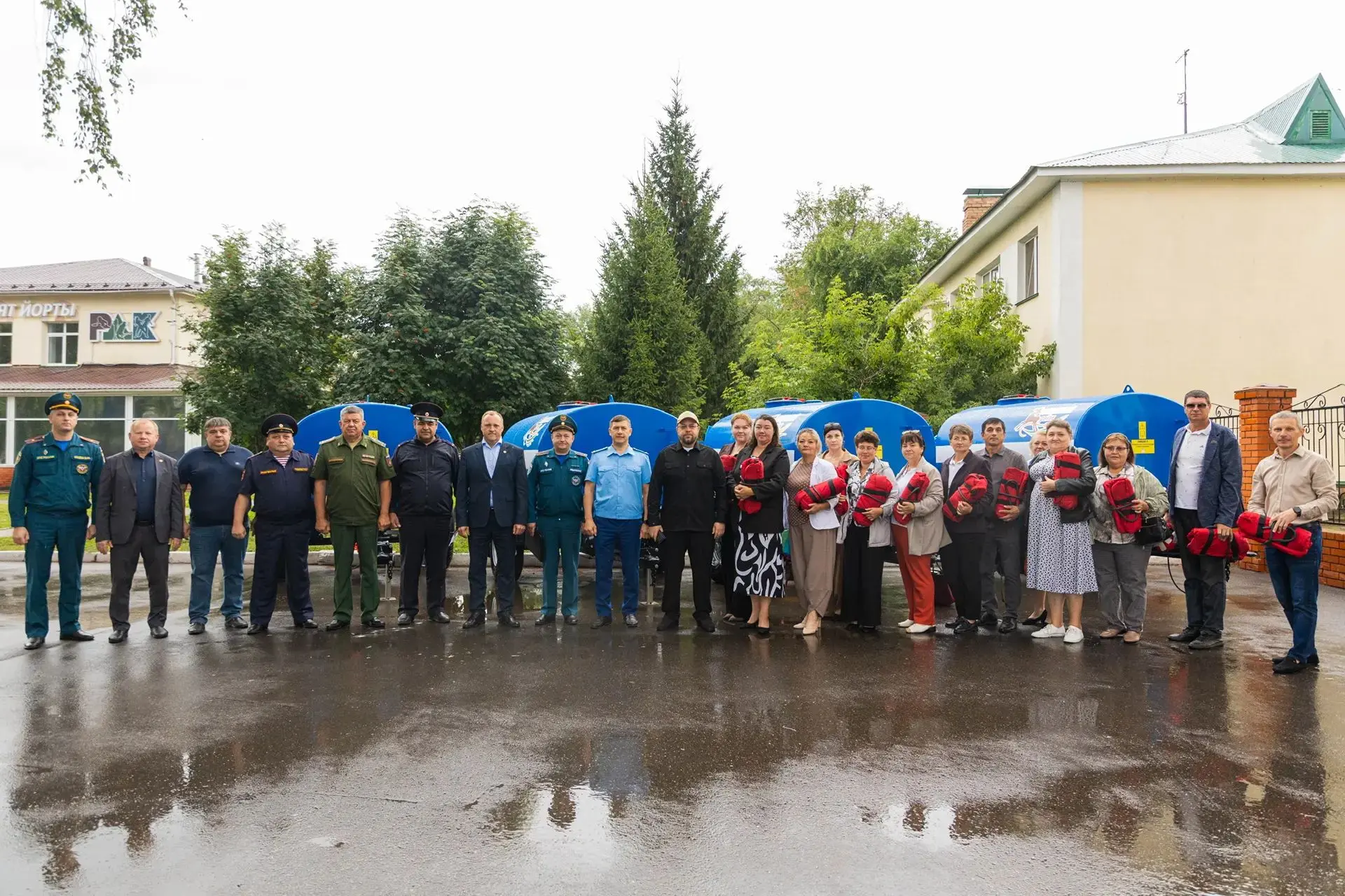 Продолжаем реализацию муниципальной программы по повышению пожарной безопасности.

Для Сахаровского,