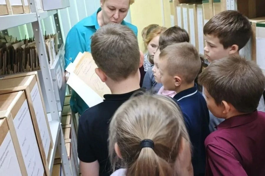 Архивы – школе. Ковровский муниципальный округ

📚В апреле – мае сотрудники МКУ «Ковровский районный