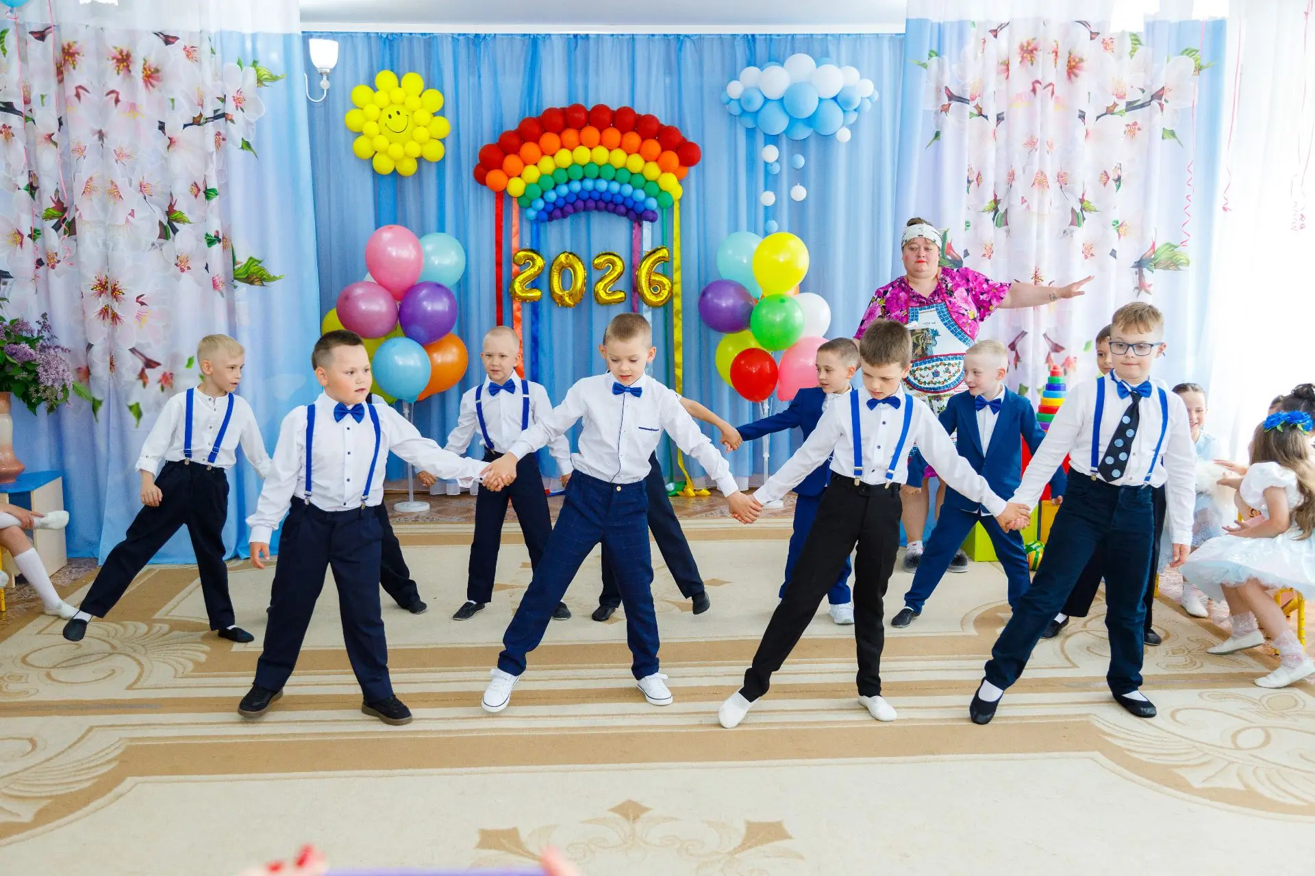 «В добрый путь, выпускники!»
Вот и отзвучали последние аккорды праздника для наших выпускников.
В да