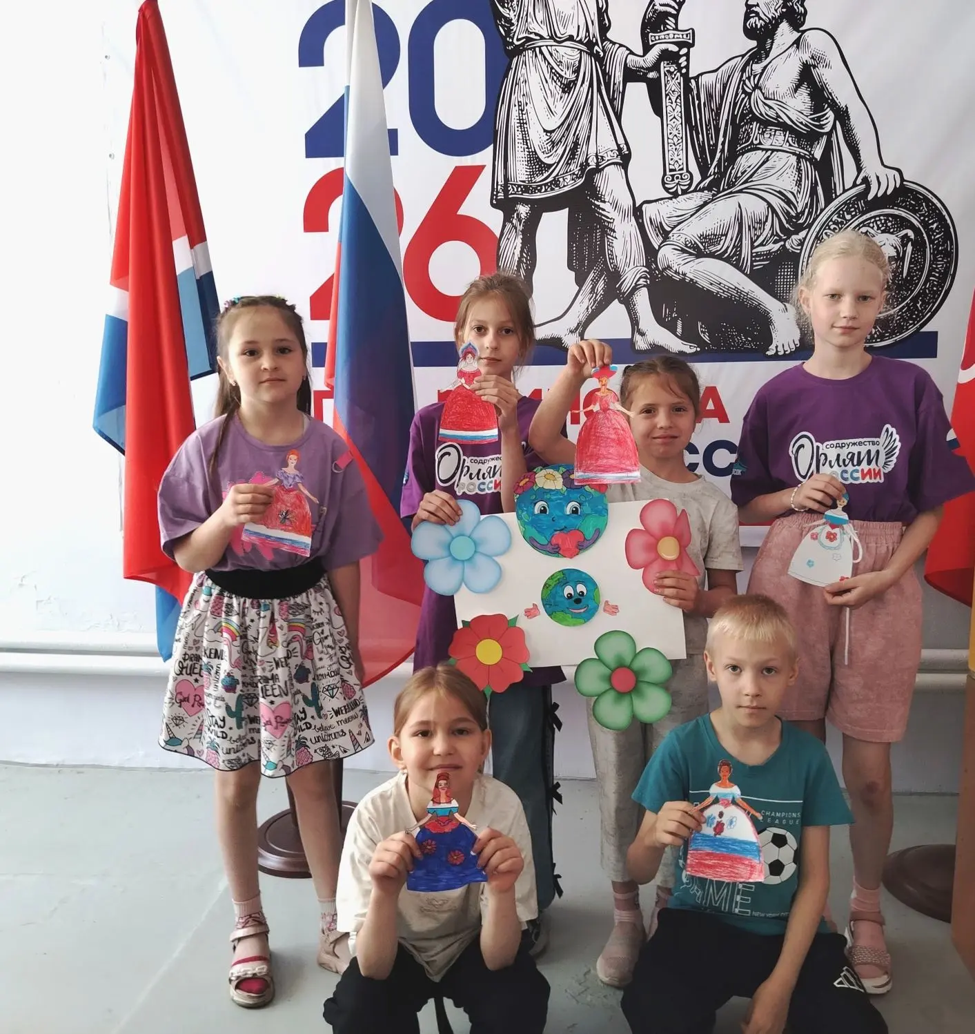 ☀️ Дорогие друзья, делимся с вами итогами нашего творческого занятия. 
     В преддверии Дня России 