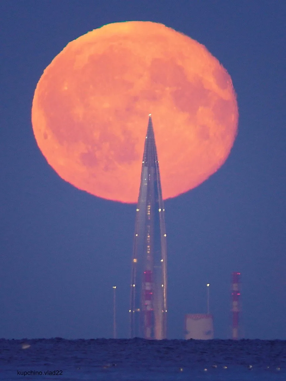 🌕Полнолуние в конце июля

💬С третьего раза почти получилось снять с 41 км

@Kupchino_Vlad22

Примо