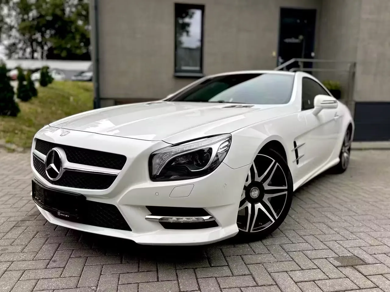 Москвич распилил Mercedes пополам из-за спора с бывшей женой при разделе имущества. 

53-летний мужч