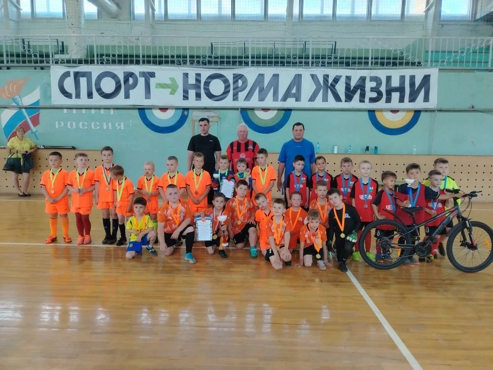 ⚽🏆🥇Футбольная команда спортивной школы города Мценска (тренер Николайчук А. Л.) победители открыто