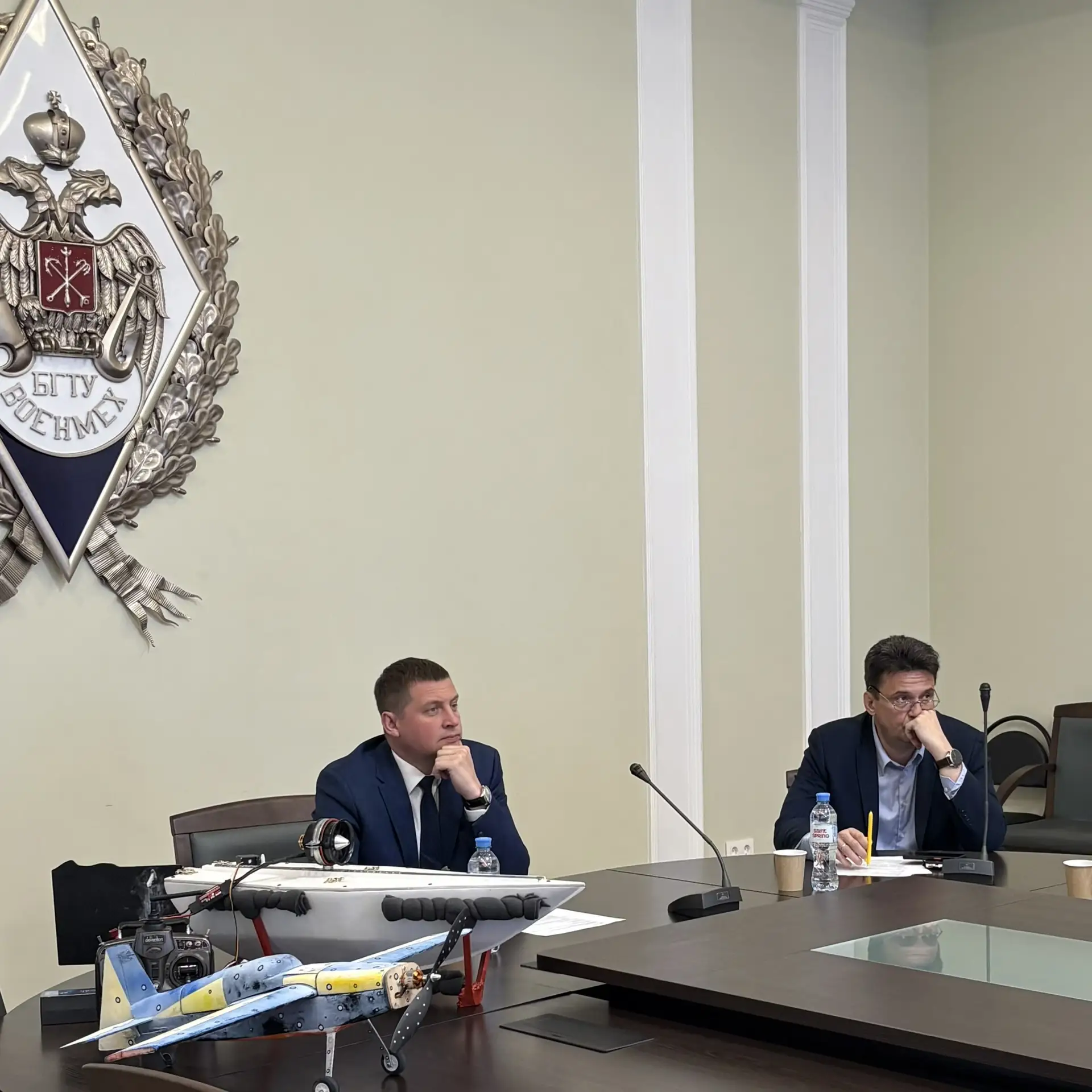 Вместе с коллегами заслушали доклады о перспективных студенческих проектах. Как результат, молодые у