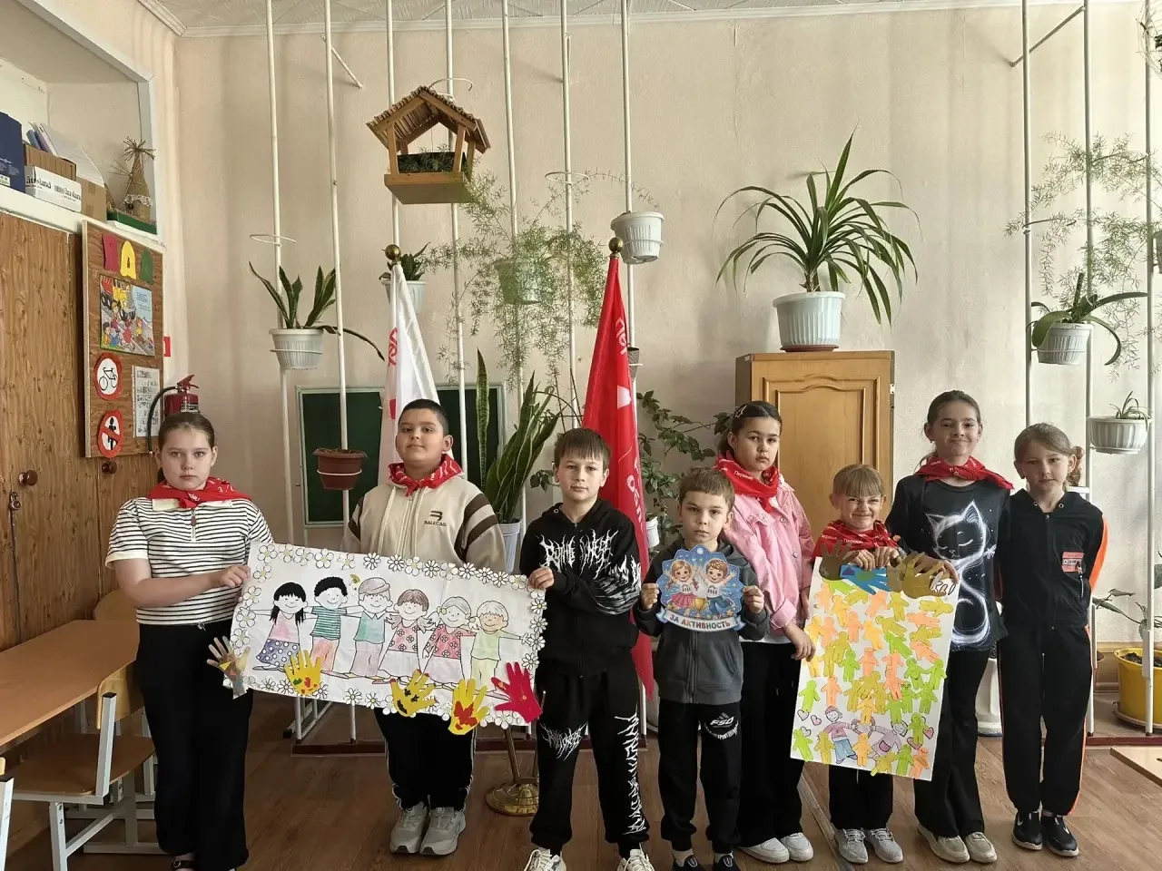 💢Выставка"Мир глазами детей" 🎨✨

👫День защиты детей — это праздник чистоты, искренности и безгран
