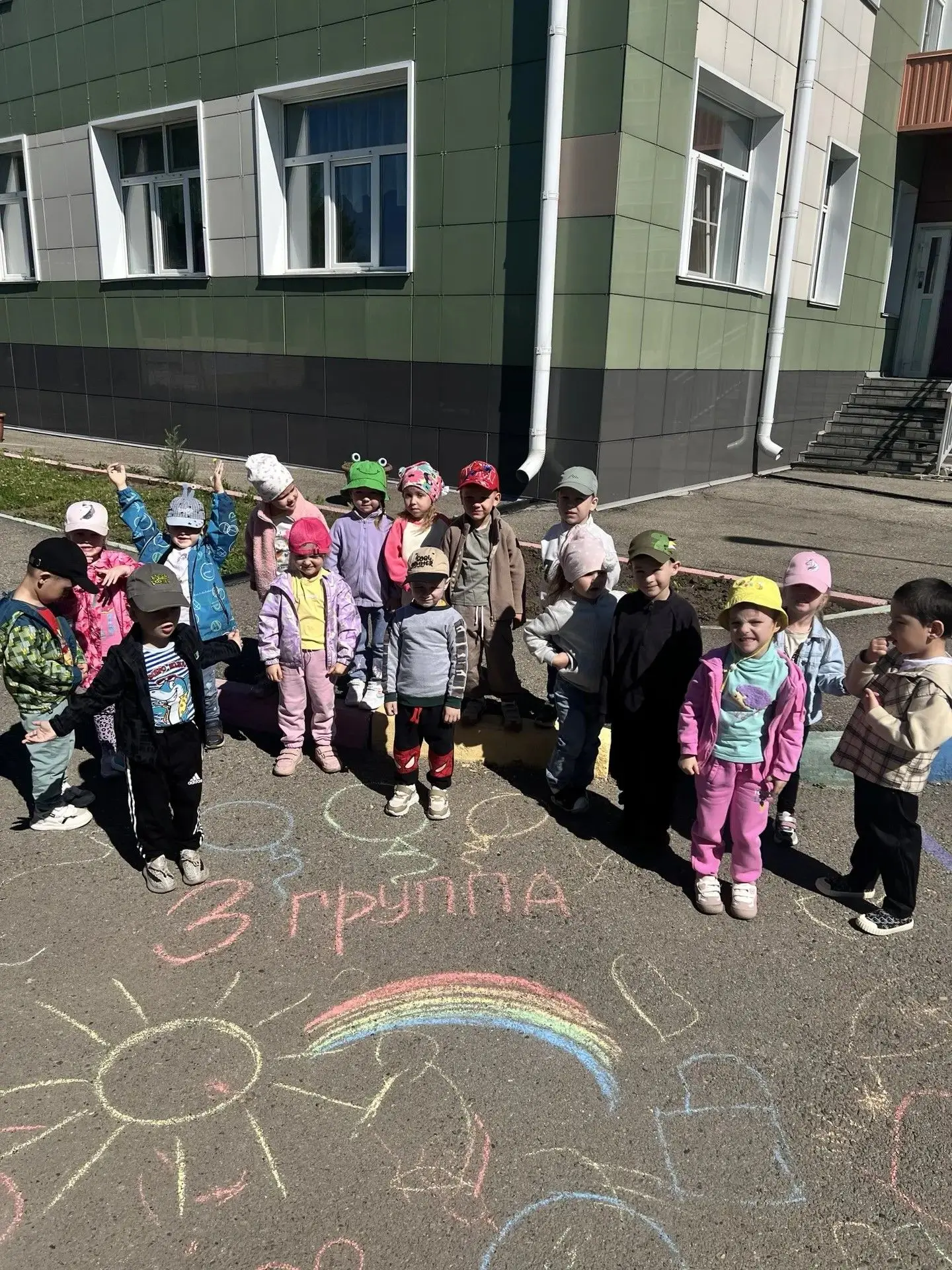 ☀️Лето — это маленькая жизнь, особенно для наших дошколят! В детском саду начался самый яркий, весел