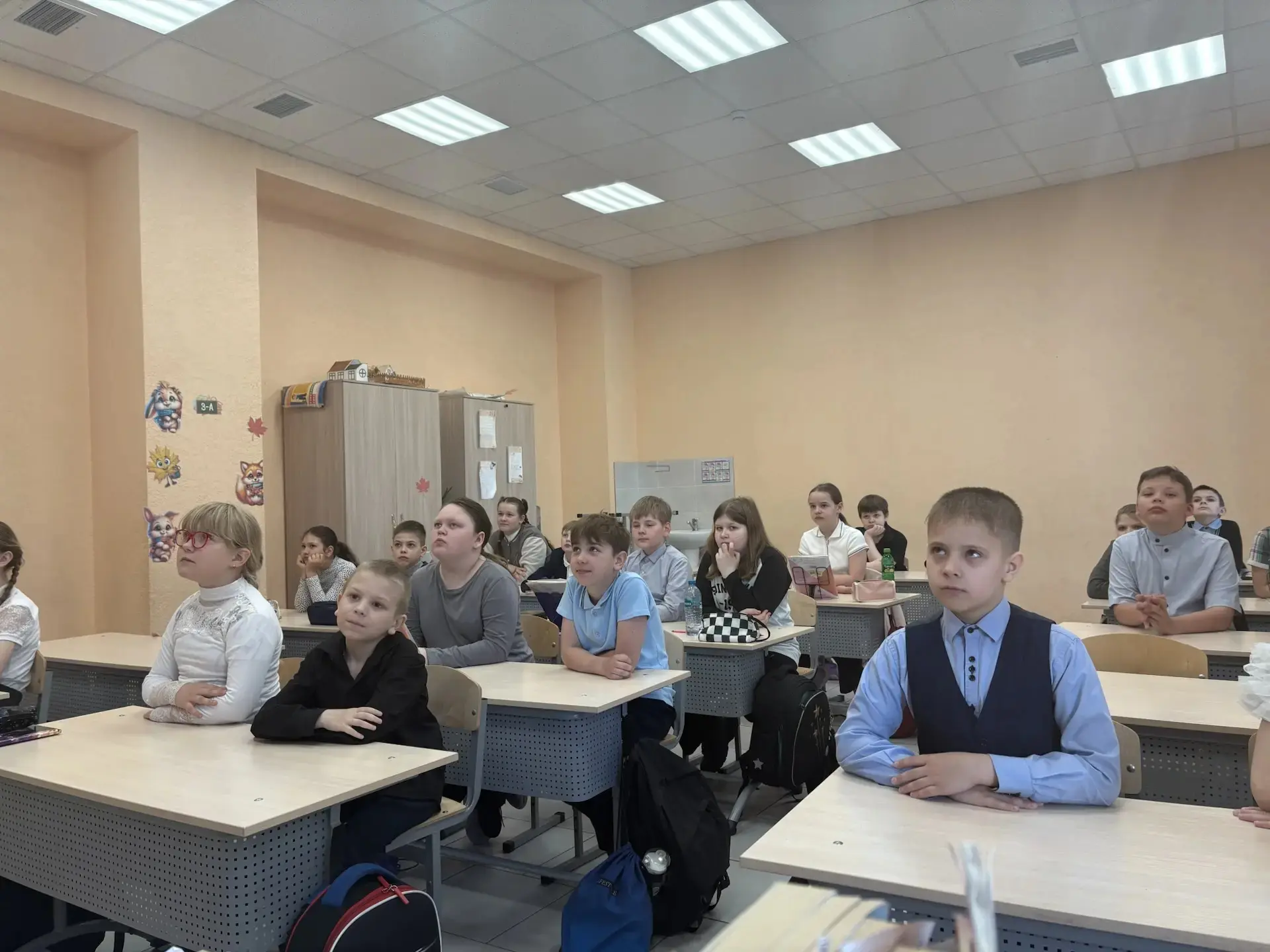 💥 РАЗГОВОРЫ О ВАЖНОМ: ЦЕННОСТИ, КОТОРЫЕ НАС ОБЪЕДИНЯЮТ💥

Сегодня в нашей школе прошло занятие в ра