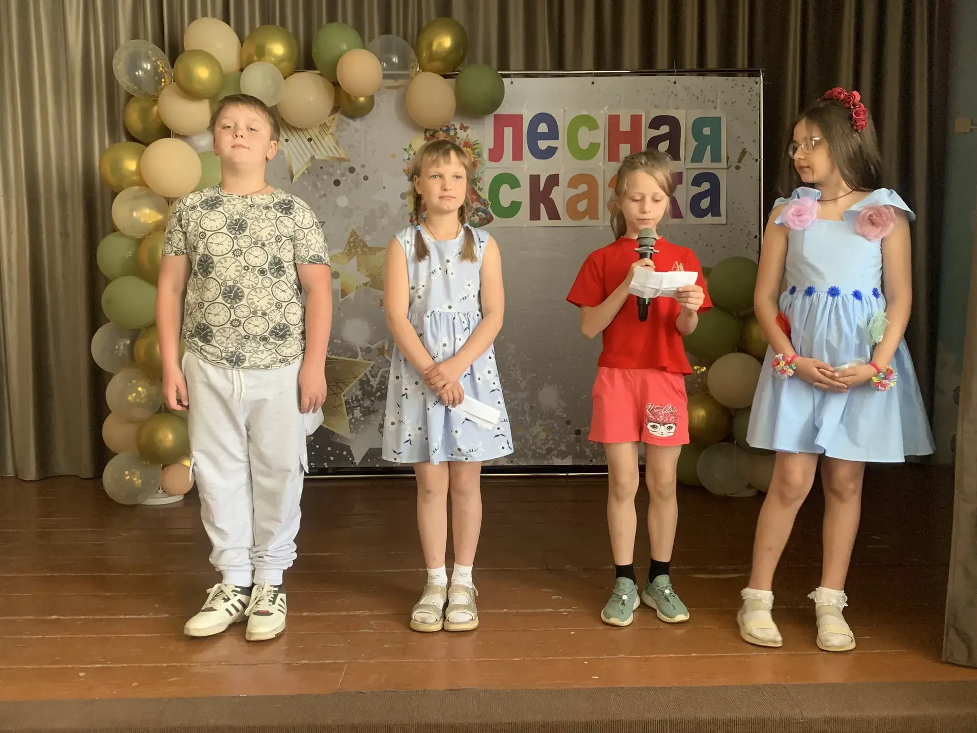 Торжественное открытие летней лагерной смены
Сегодня в ГБОУ «ШКОЛА №13 Г. О. ТОРЕЗ» состоялось торже