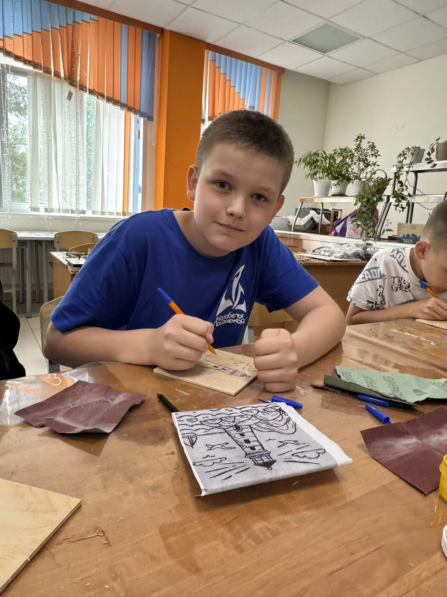 🎨 Продолжаем рассказывать о занятиях в рамках смен «Плавучая школа» и «Территория единства». Педаго