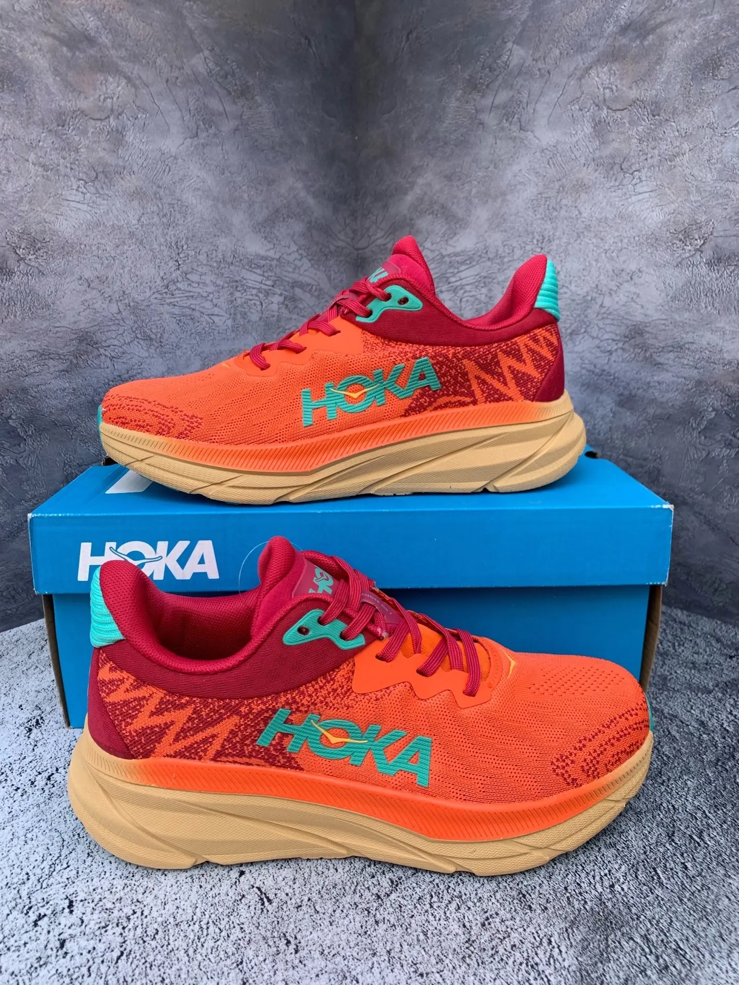HOKA 😍

Размеры: EUR 36, 37, 38

Цена: 2700₽