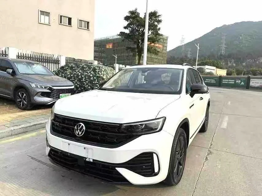 🚗 Volkswagen Tayron 2022 2.0TSI 380TSI 4WD R-Line Smart Automatic

📅 Дата регистрации: 15.09.2023
