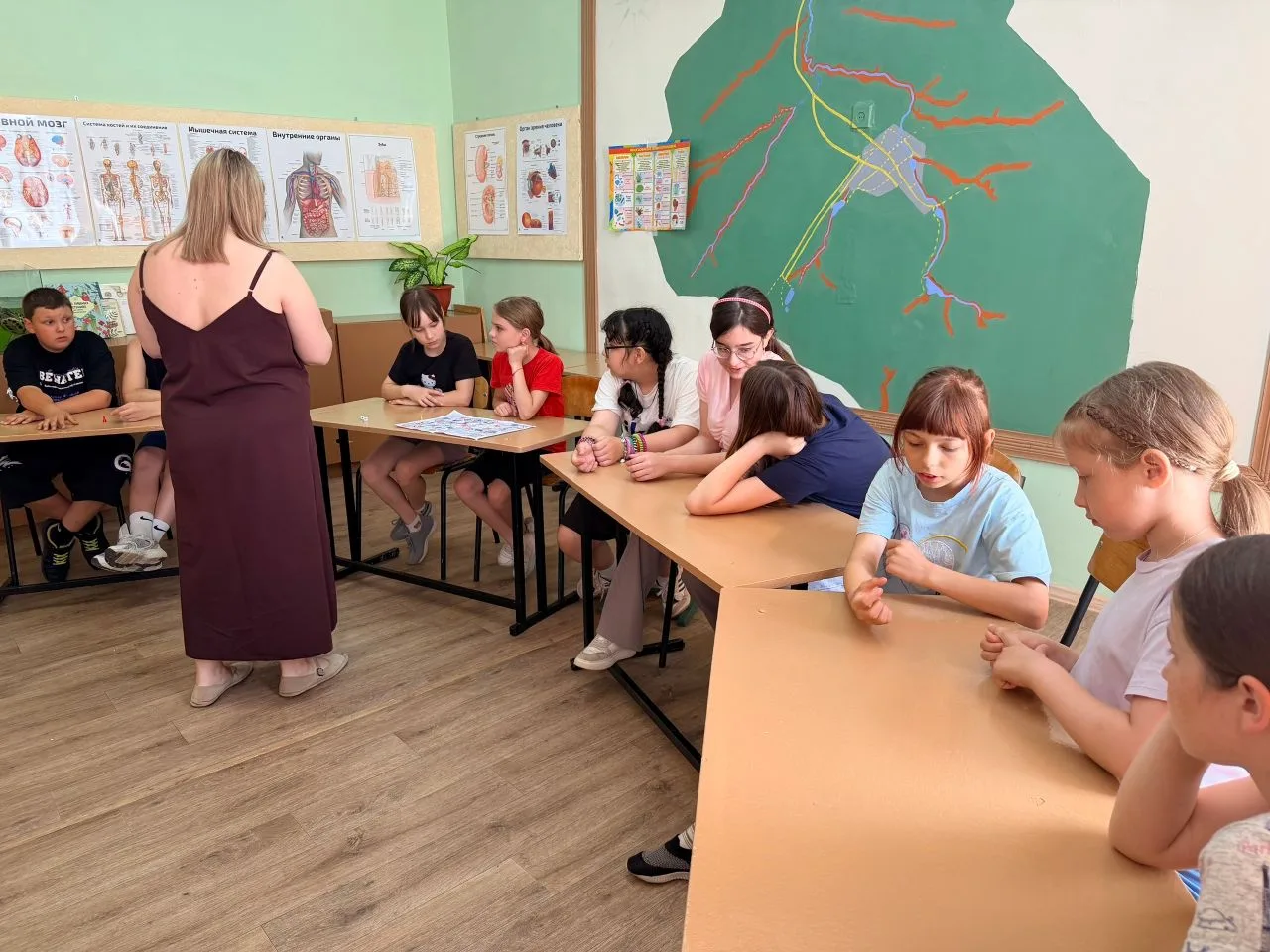 Пятый день нашего пришкольного лагеря — заряд бодрости и новых знаний!

Утро началось с весёлой заря