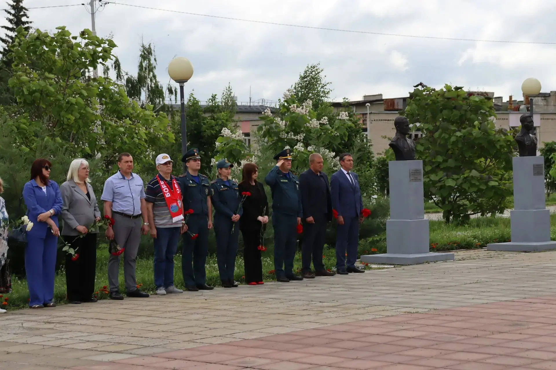 Митинг-реквием прошел на площади у Вечного огня в День памяти и скорби

22 июня, в День памяти и ско
