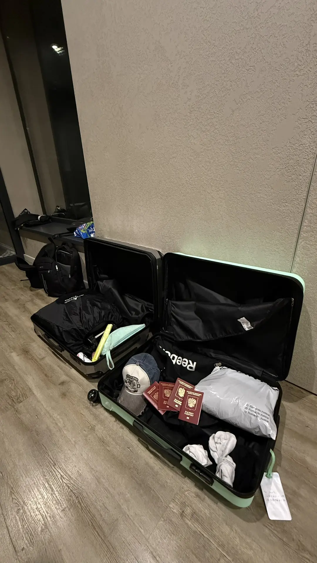 ✈️ Я улетаю в большое путешествие 🌍
И, конечно, буду делиться всем с вами: отелями, атмосферой, цен