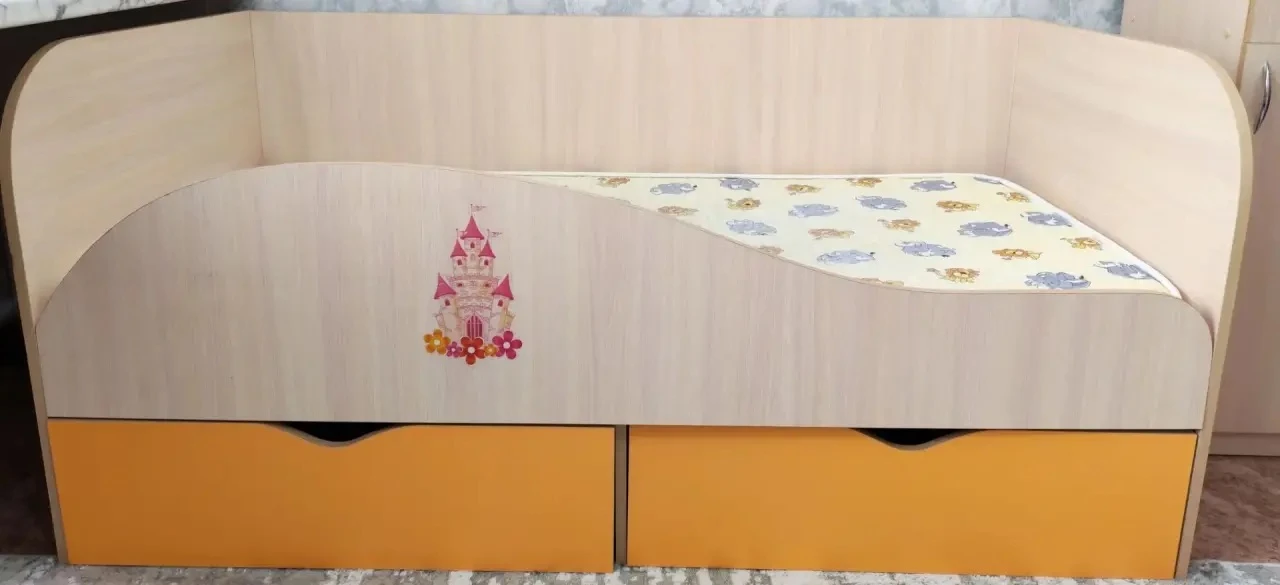 Продам детскую кровать без матраса, размер 160×80.

Цена: 1.500 рублей, торг
📞79872995738

💬Подпис