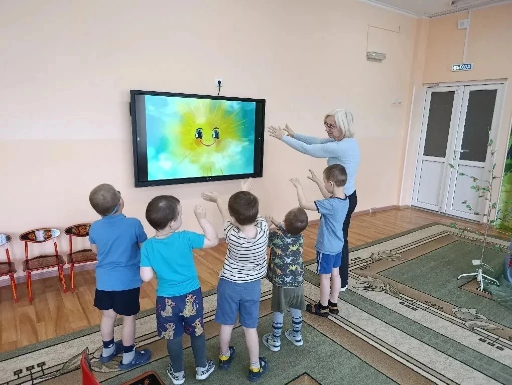 12 АПРЕЛЯ - СВЕТЛАЯ ПАСХА

      Текущая неделя в группе компенсирующей направленности N1 посвящена 
