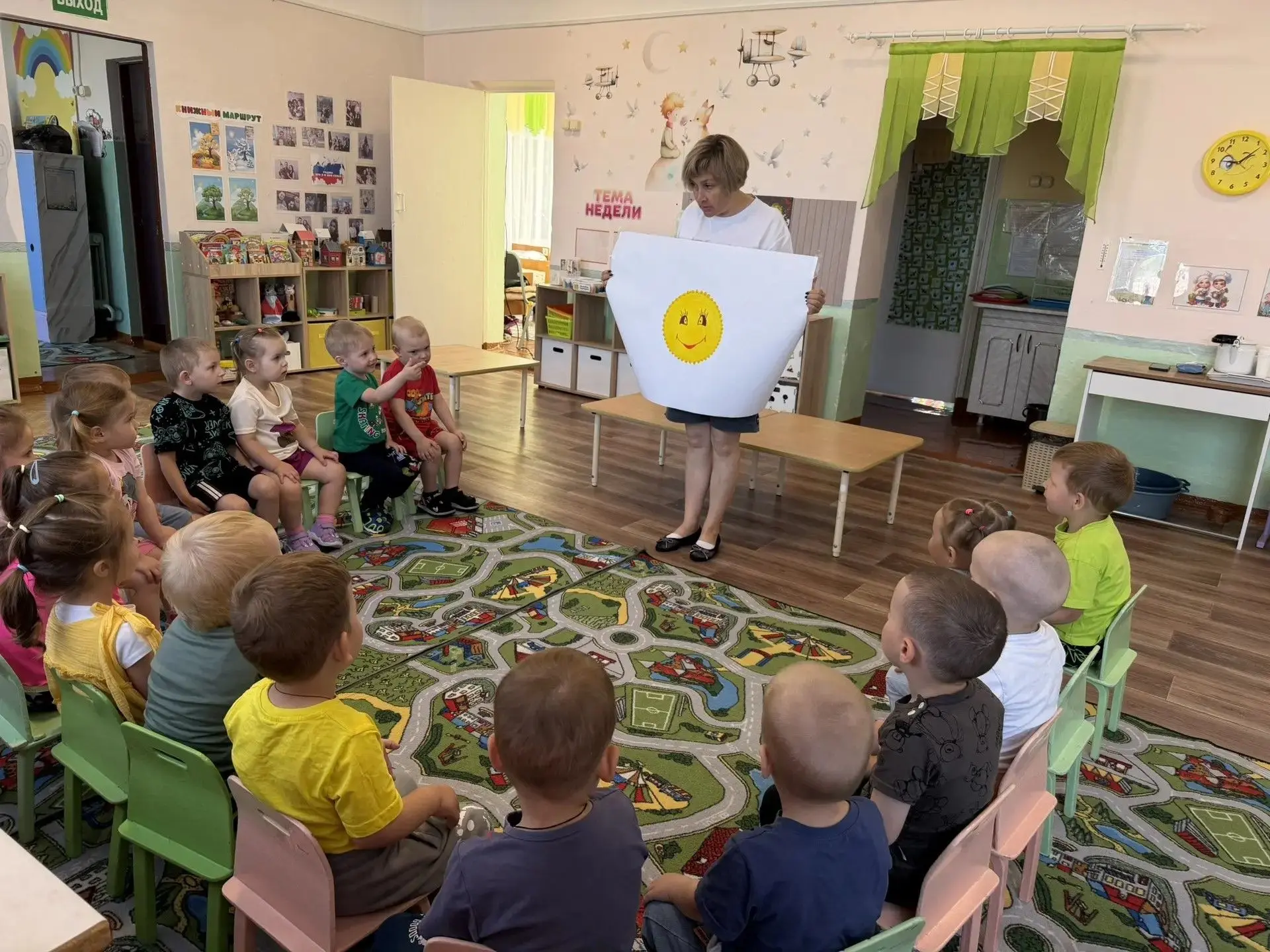 ☀️Занятие «Солнышко лучистое»: рисуем пальчиками! ☀️В младшей группе прошло волшебное творческое зан