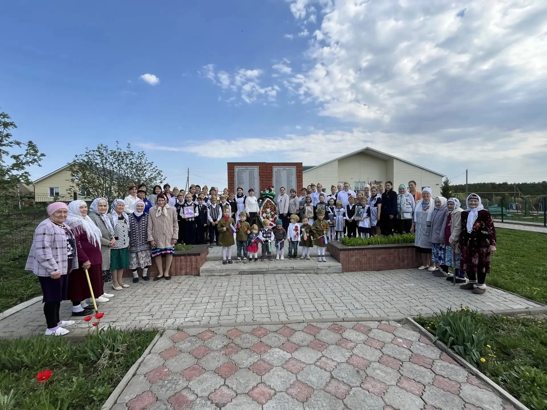 БӨЕК ҖИҢҮНЕҢ 81 ЕЛЛЫГЫ!
Быел илебез халкы 1945 елның Җиңү язын 81 нче тапкыр каршылый. Ватаныбызны я