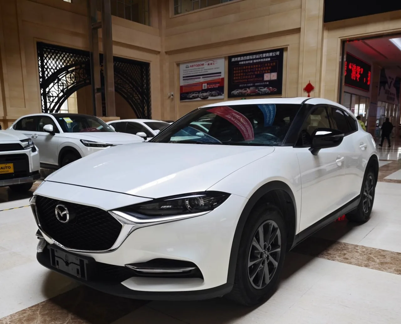 🇨🇳Mazda CX-4
⏺вариант покупки автомобиля в Китае

- октябрь 2021 г.
- 2.0L 158 л.с., бензин
-  пер