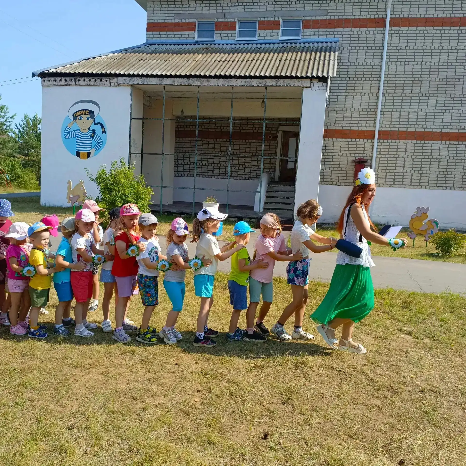 🌼 «День семьи, любви и верности в нашем детском саду!» 

Сегодня педагоги групп «Осьминожки» и «Кра