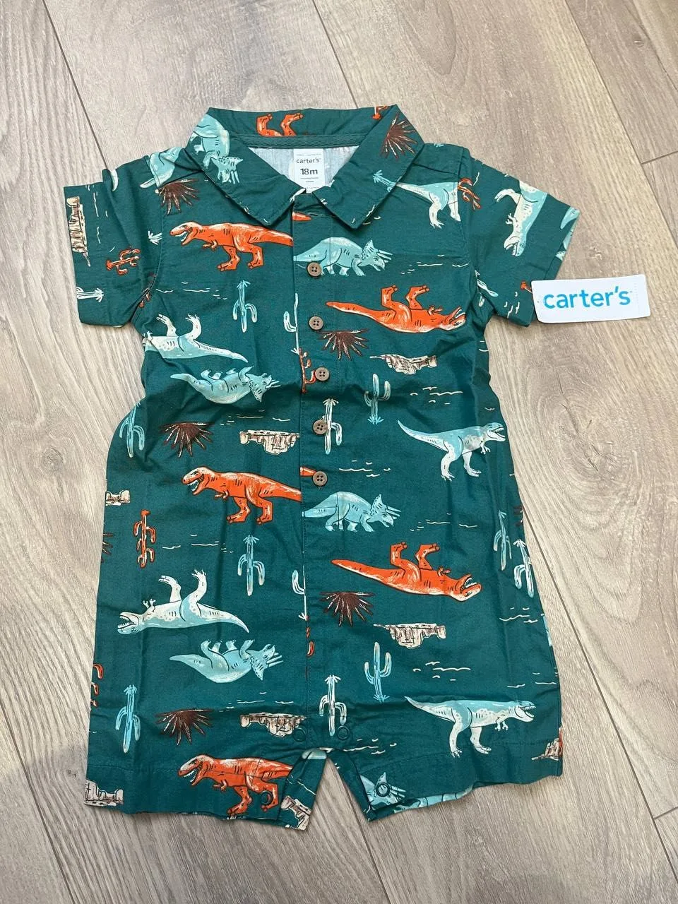Комбинезон Carter's

р 18м

Цена 1000р