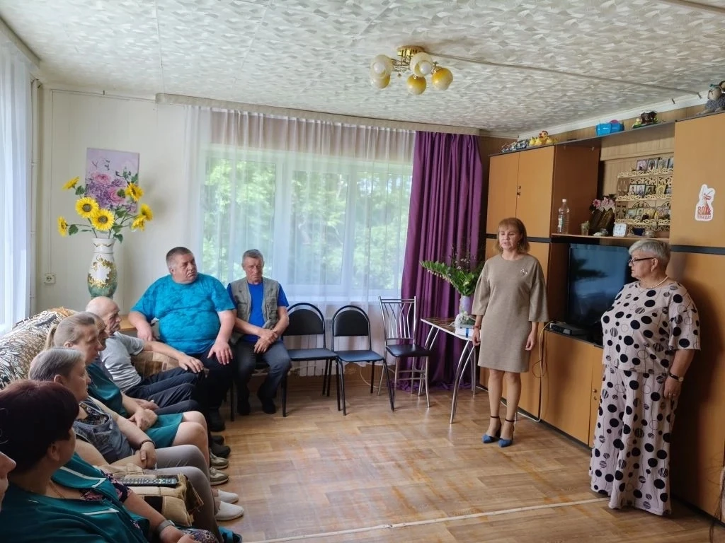 #ДеньСоциальногоРаботника
🌺8 июня свой профессиональный праздник отметили работники сферы социально