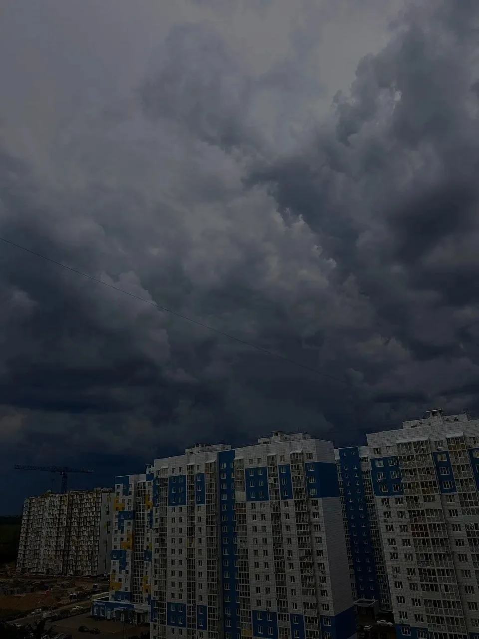 Тучи сегодня грозные ☁️
Автор: Тата

Чат ЖК | ВК | Прислать новость