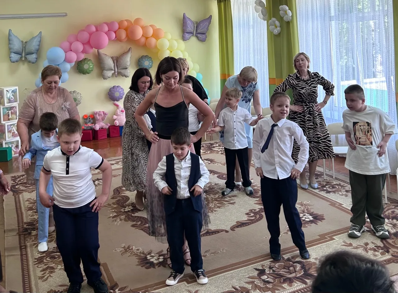 🥳 Второй день выпускного прошёл в тёплой и радостной атмосфере!
Программа получилась насыщенной: де