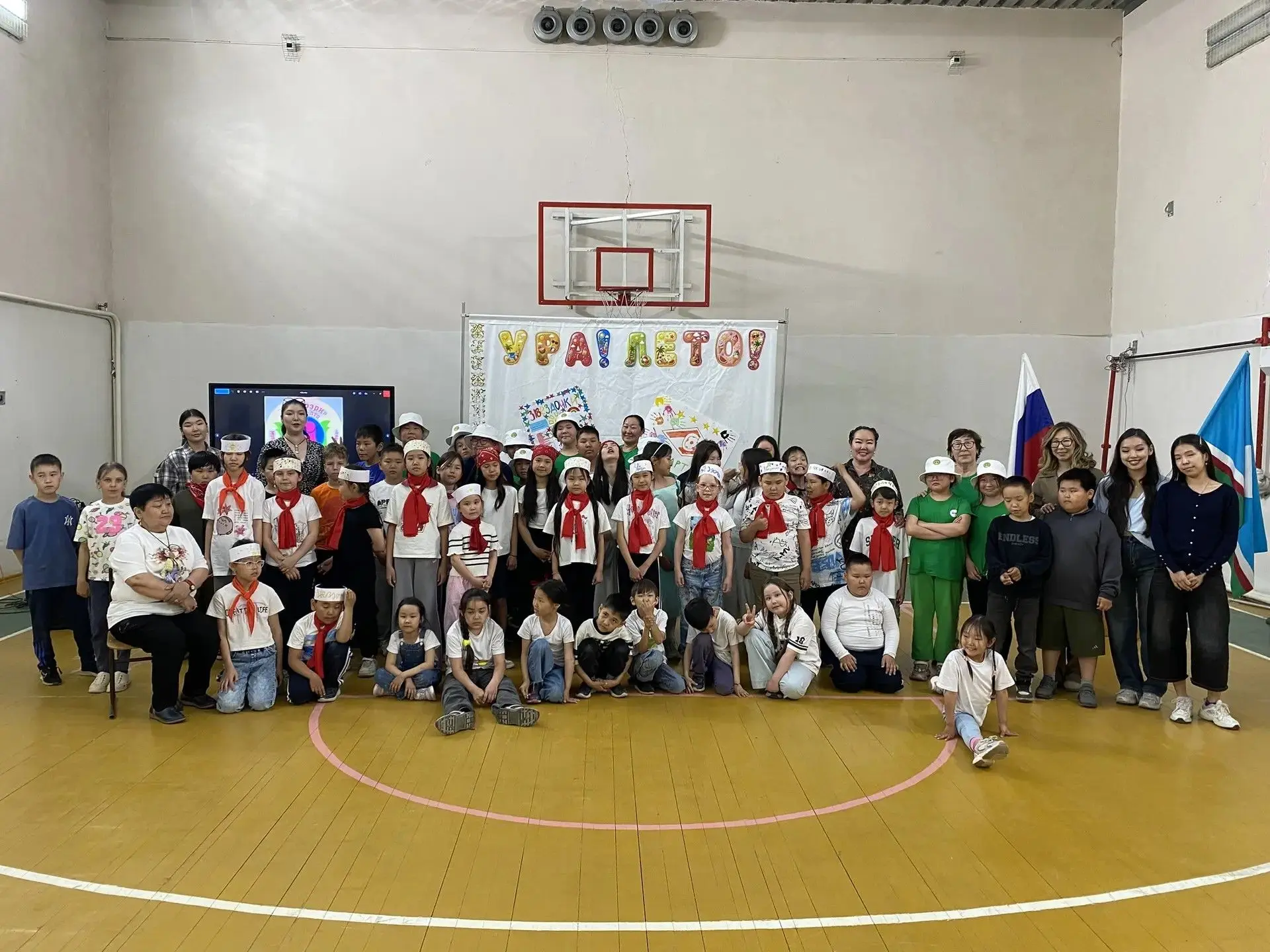 🎉 Ура! Сегодня состоялось долгожданное открытие наших пришкольных лагерей! 🎉Распахнули свои двери 