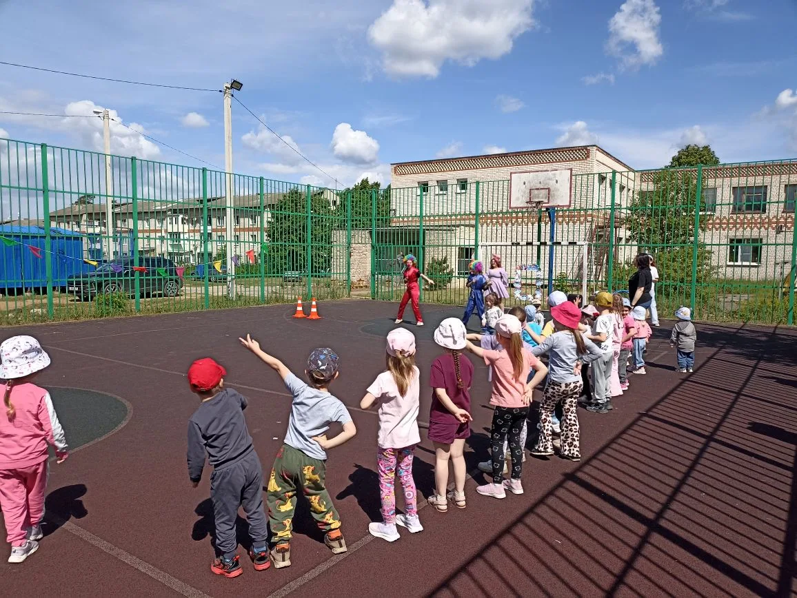А у нас наступило настоящее солнечное каникулярное лето☀️💃🏼!
🤗Хотите знать подробности? Загляните