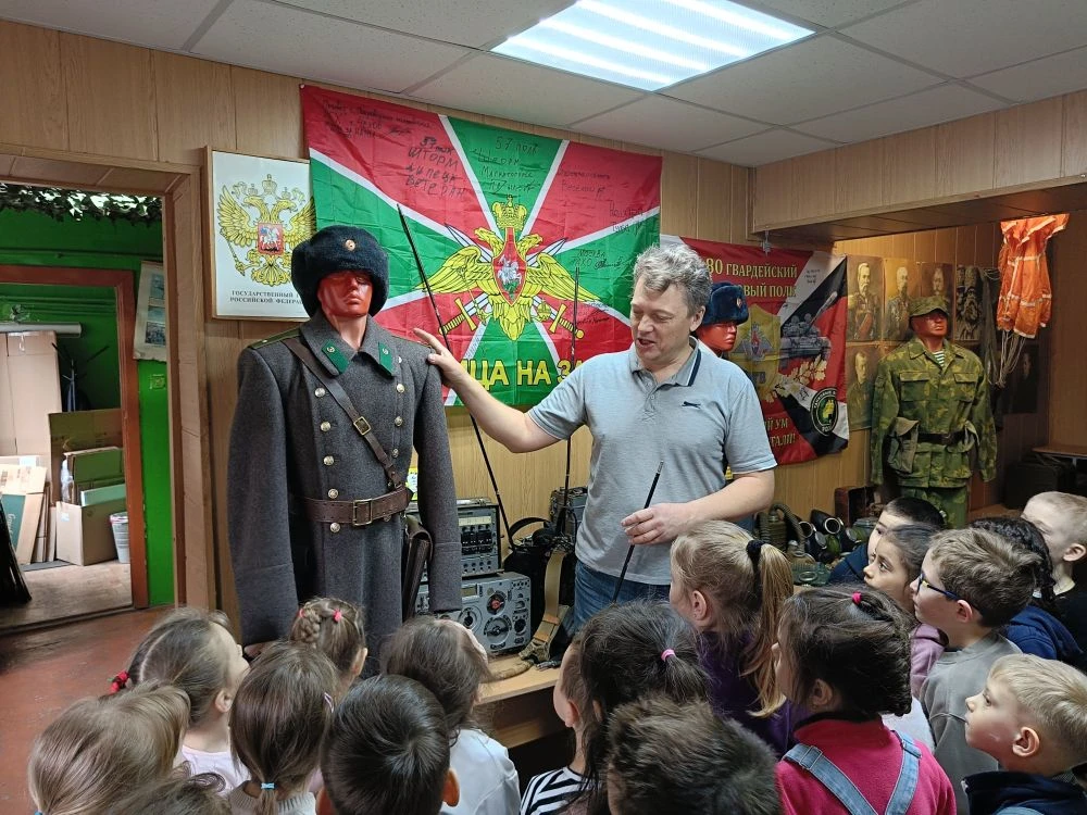 В рамках реализации 
программы 
патриотического воспитания и 
гражданско‑нравственного развития дошк