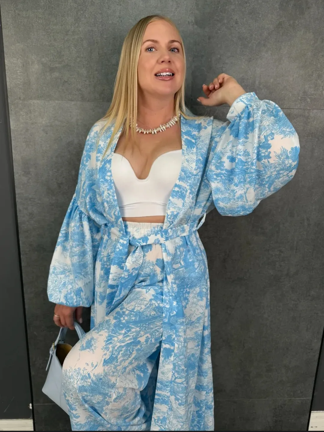 🌹Подборка Plus size.

🌸 Костюм брючный летний с длинной накидкой.
Артикул: 1120638874. Р-ры: 44-56