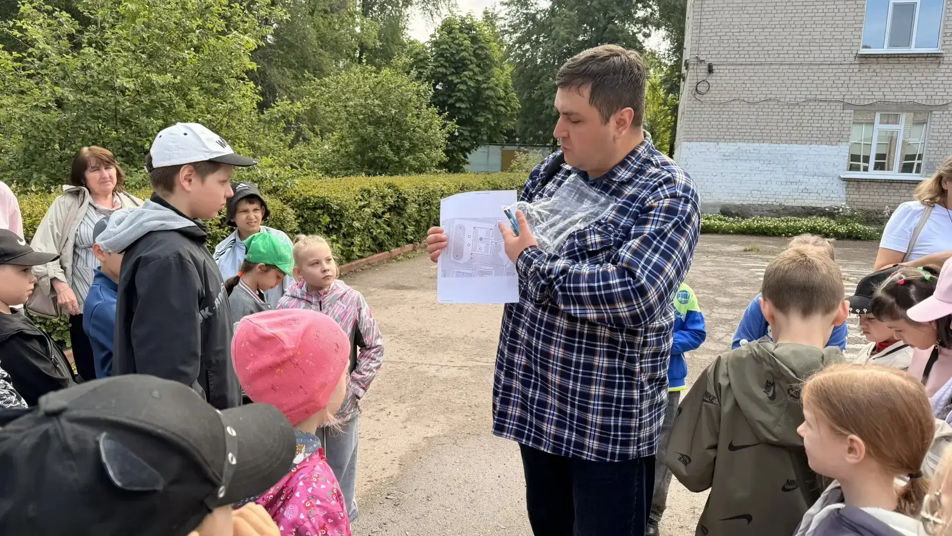 "Солнечный город": как проходят наши дни! ☀️

Каждый день в нашем лагере начинается с бодрой зарядки