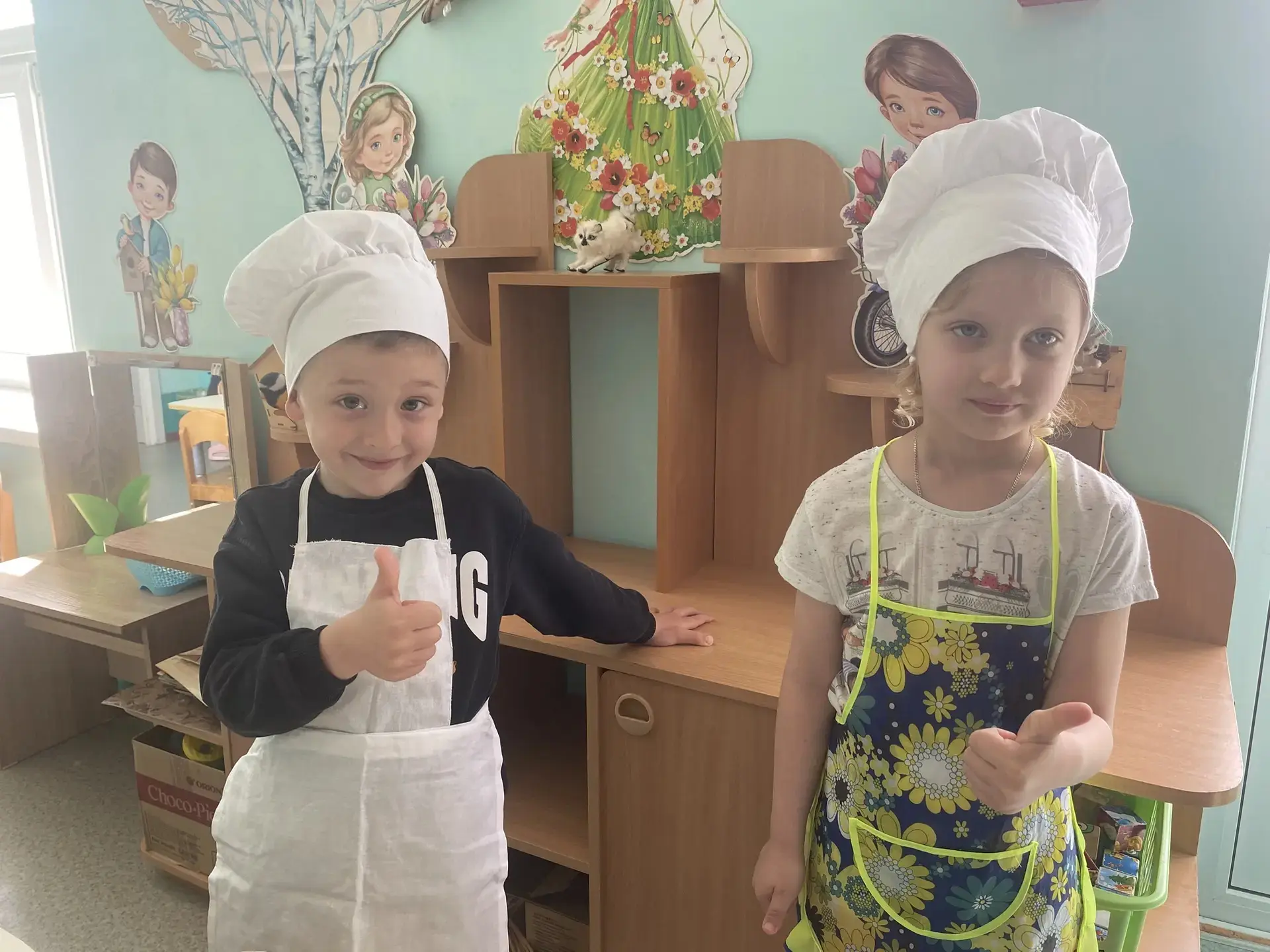 Сами накрывают и убирают Секрет „Семицветика“🌼

Знакомьтесь: Татьяна Васильевна — младший воспитате