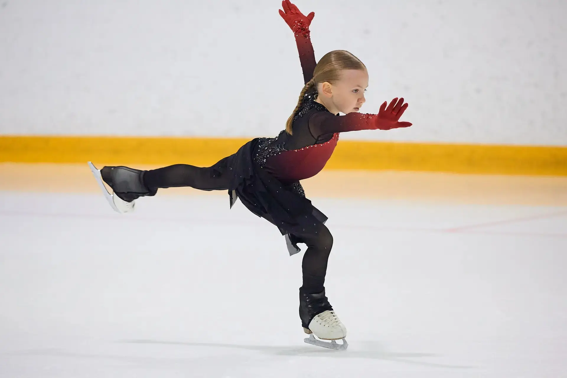 ⛸Юная фигуристка спортшколы💫 «Звезда» Алиса Ковалева прошла отбор в🔥 Центр фигурного катания Этери