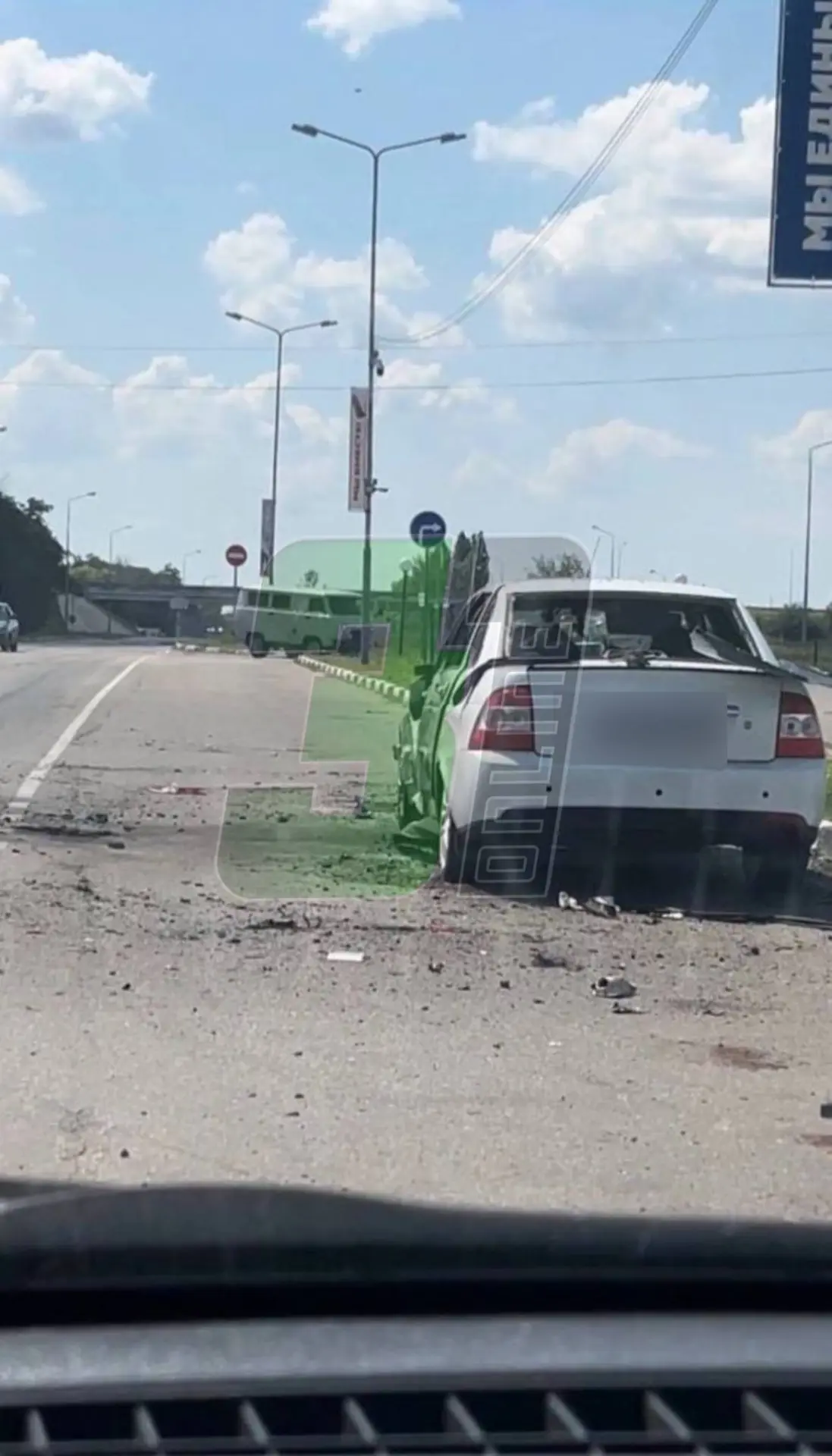 ⚡️Публикуем кадры последствий атаки БПЛА на автомобиль в Корочанском округе

Напомним, в результате 