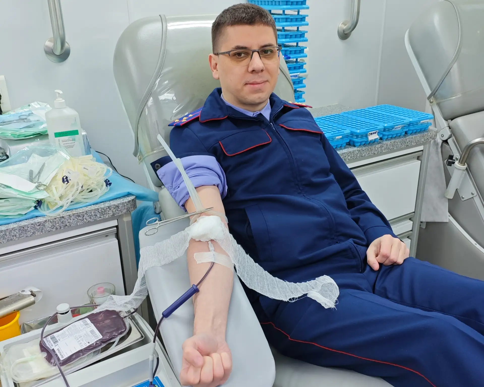 Сотрудник СК России по Ставропольскому краю удостоен звания «Почётный донор России»

Ежегодно 14 июн