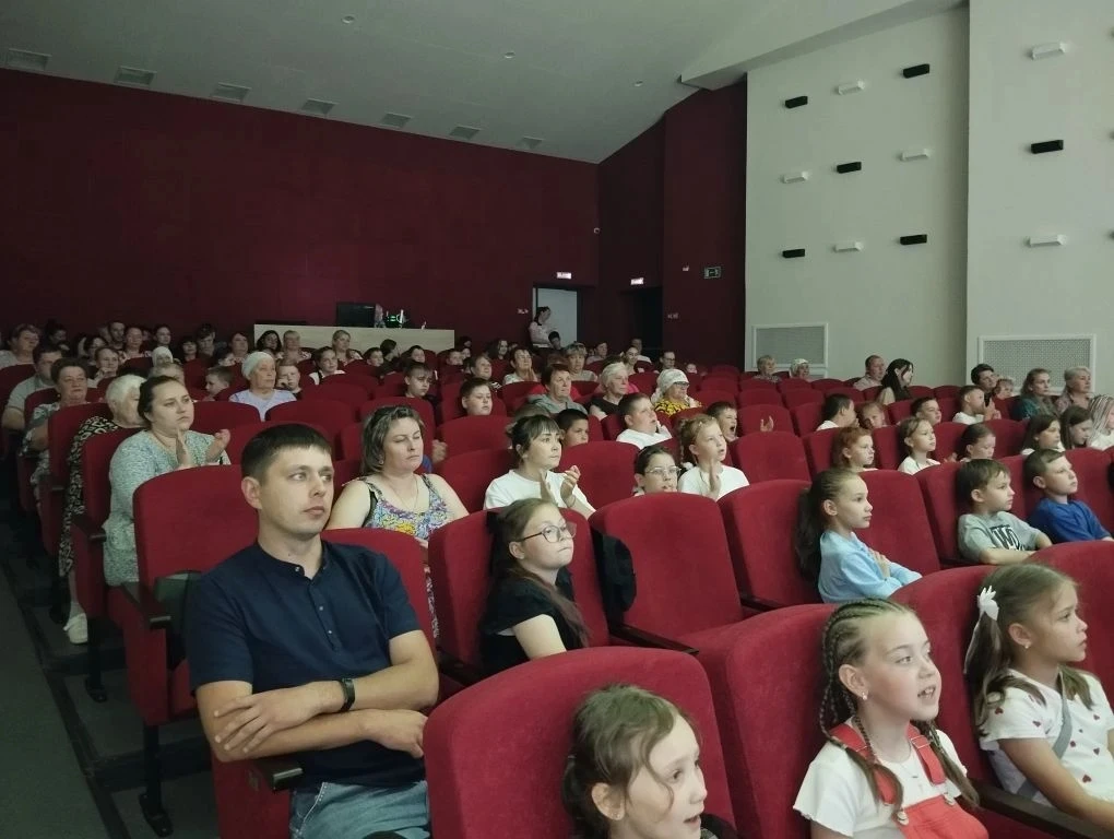 #ДеньРоссии
#МБУК_Евлашевский_БДЦ
🇷🇺🇷🇺🇷🇺Праздничный концерт в честь Дня России "Россия - моя с