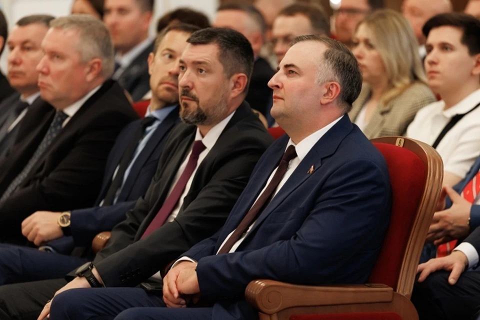 Олег Гербер: Бизнесу пора активнее влиять на демографическую ситуацию в регионе и стране

Губернатор