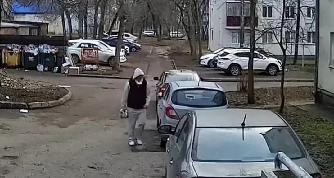 Гражданин Словакии переоделся в женщину и девять раз ударил ножом бывшую жену в Уфе

50-летний мужчи