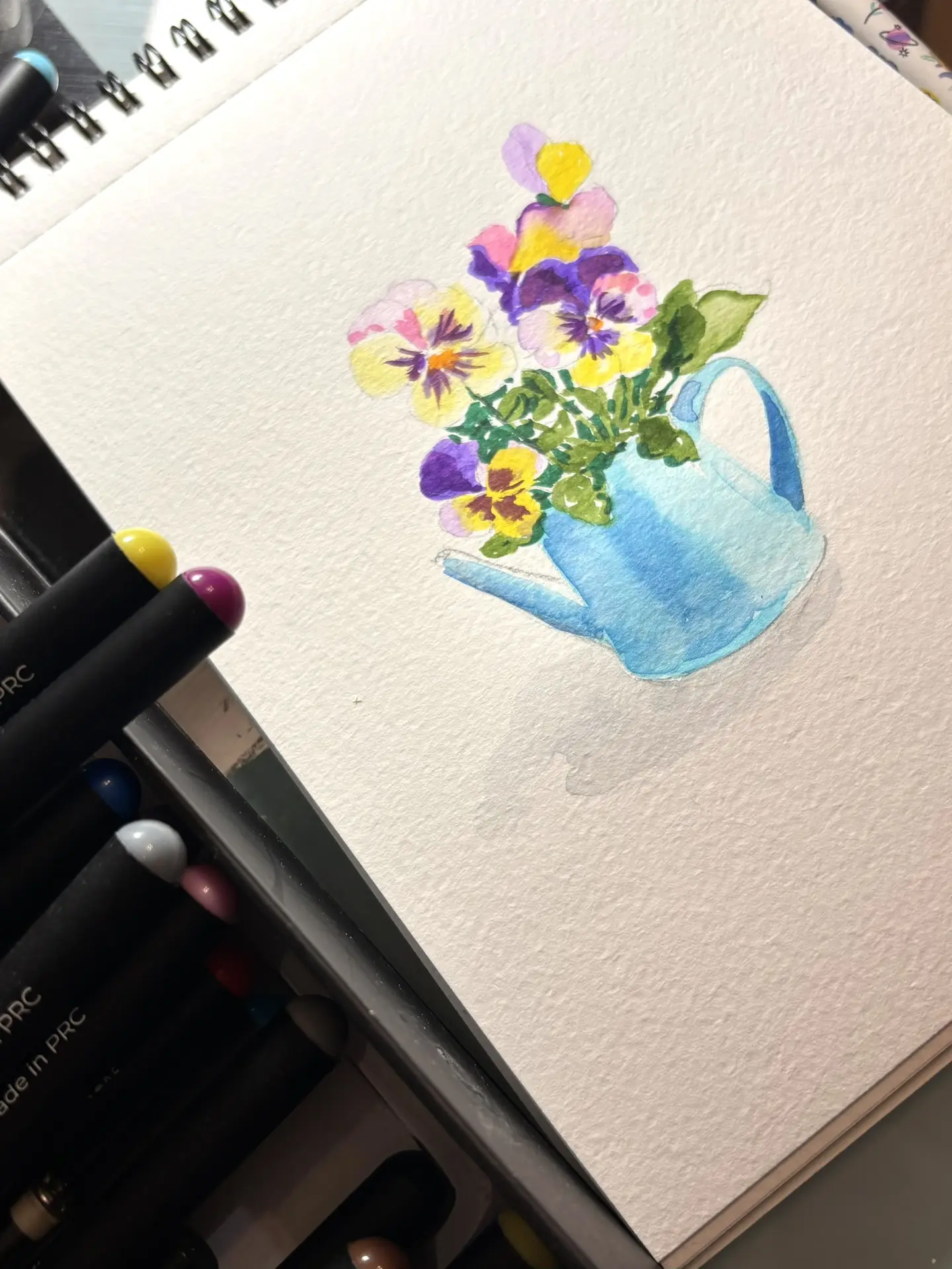 🌸 Рисую миниатюрный скетч с анютиными глазками акварельными маркерами. От первых цветовых пятен до 