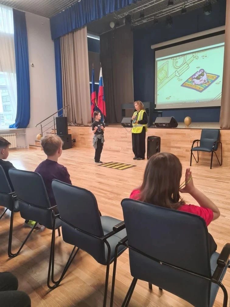 08.06. Северьянова Н.В., инспектор по пропаганде БДД отдела ГИБДД по г. Мурманску напомнила всем реб