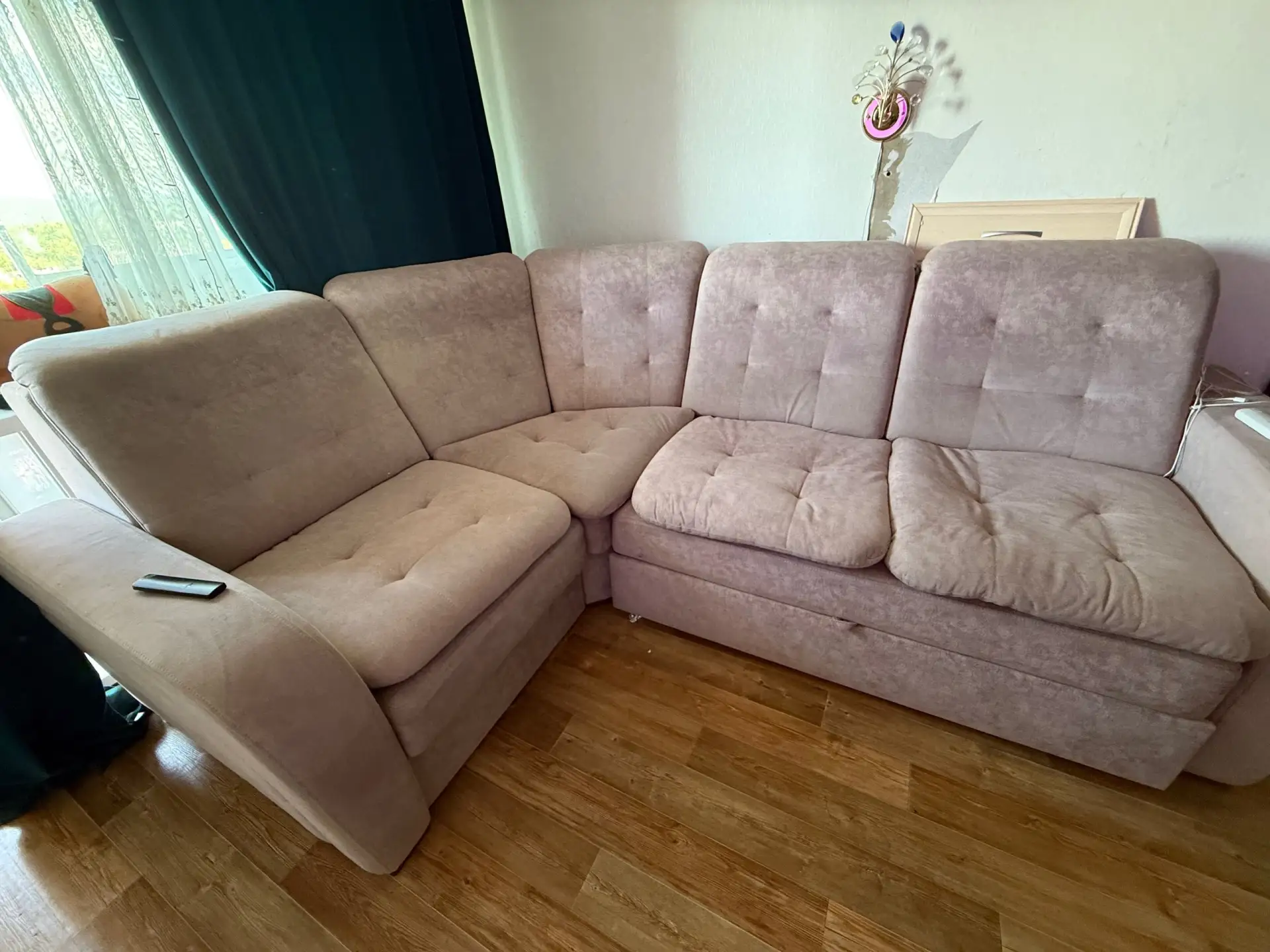 Продам угловой диван

• Условия: самовывоз.

20 000 ₽

Связь: писать в Max. 8-924-921-29-98

---
⠀
•